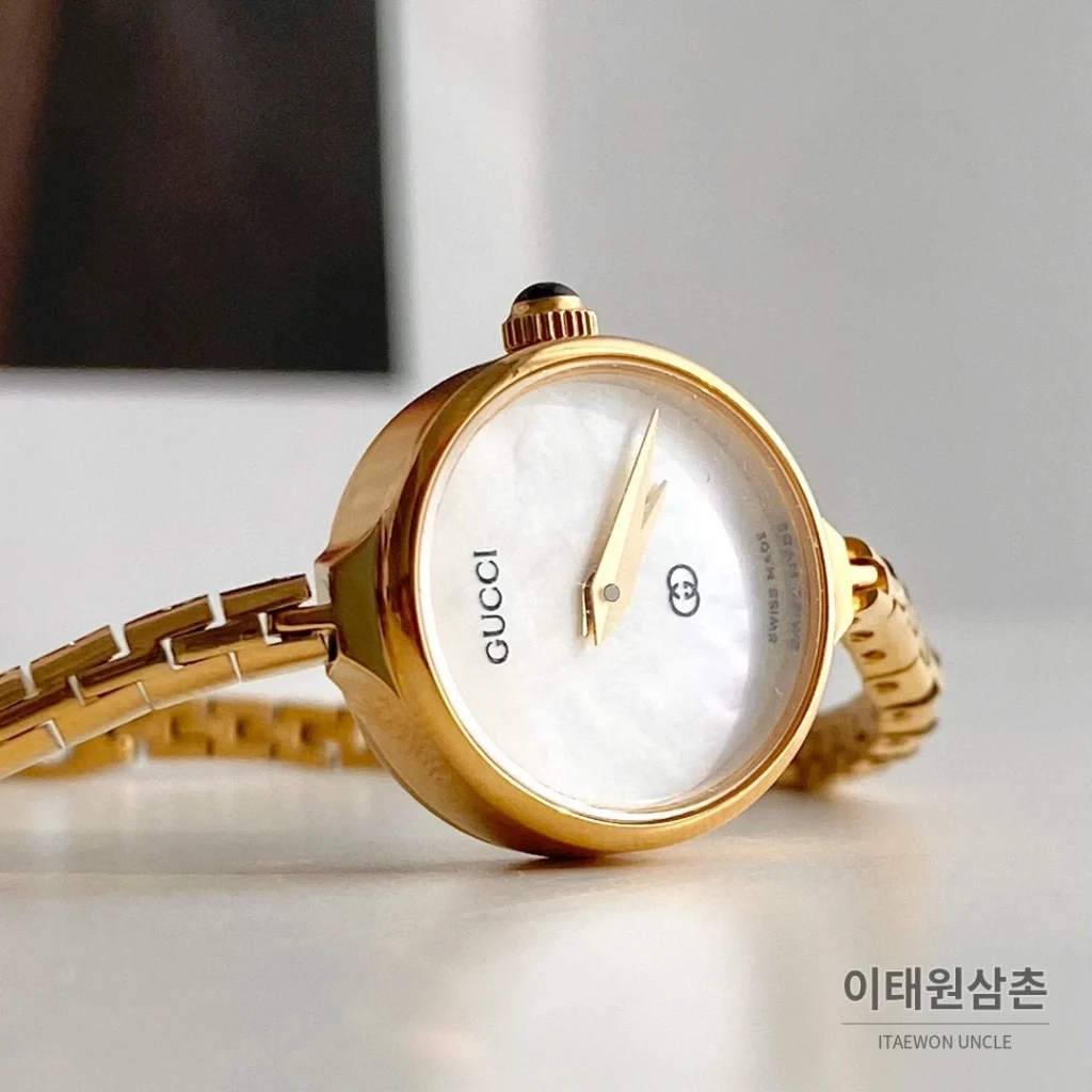 구찌 쿼츠 23mm 자개 다이얼