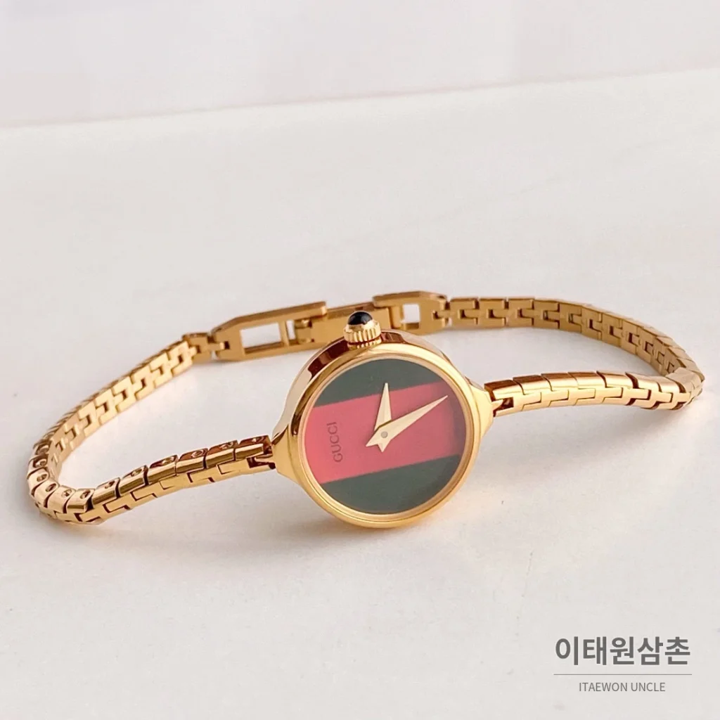 구찌 쿼츠 23mm 멀티컬러 다이얼