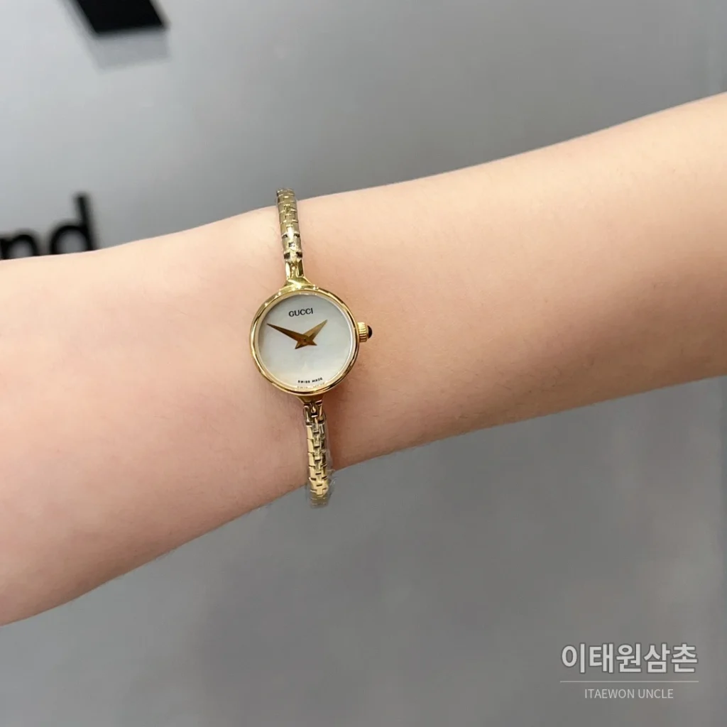 구찌 빈티지 스틸 브레이슬릿 미니멀 쿼츠 23mm