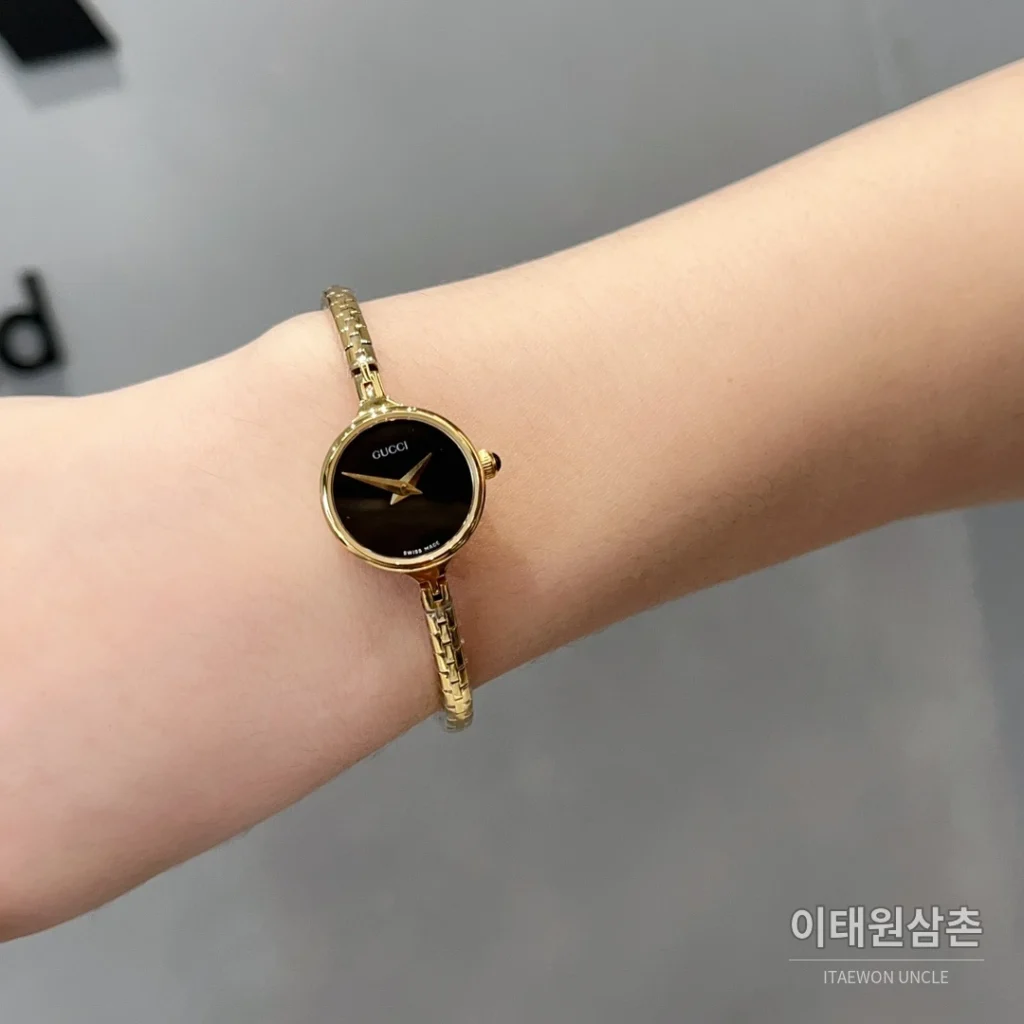 구찌 빈티지 스틸 브레이슬릿 미니멀 쿼츠 23mm