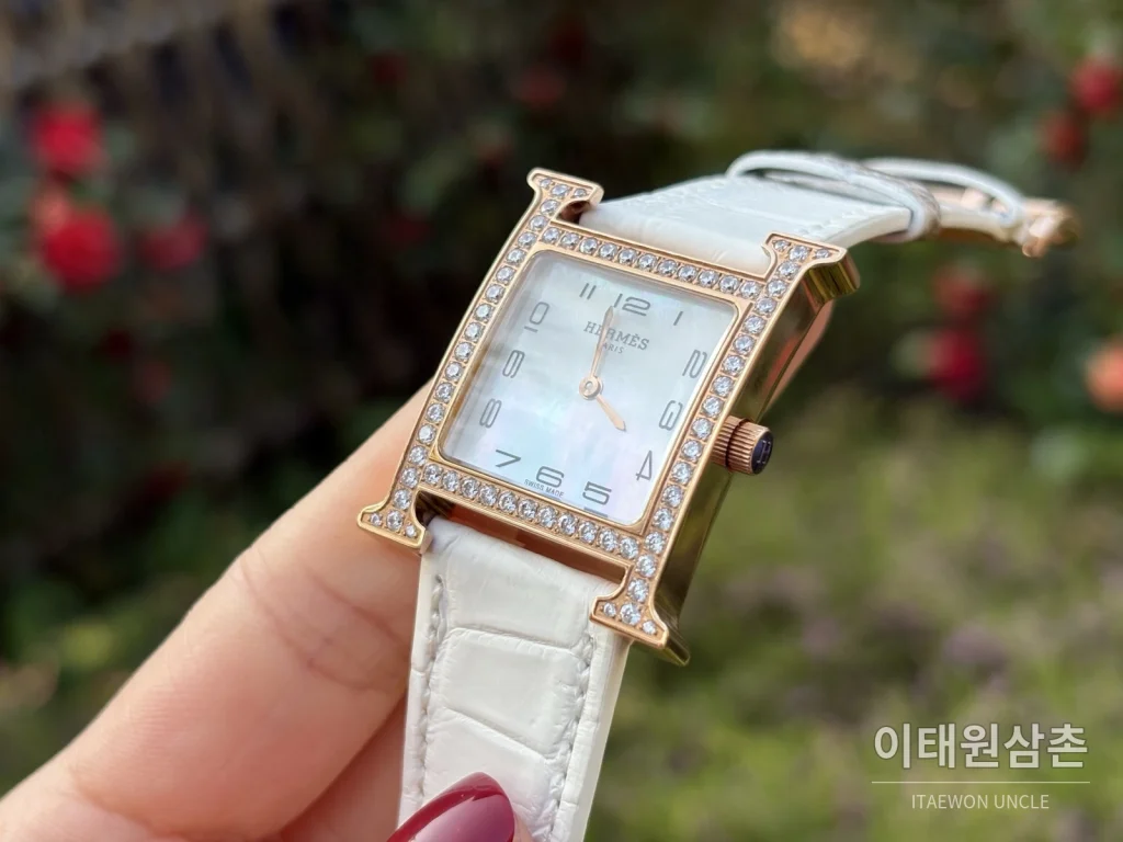 에르메스 H 시리즈 쿼츠 자개 다이얼 화이트 가죽 스트랩 로즈골드 베젤 (2)