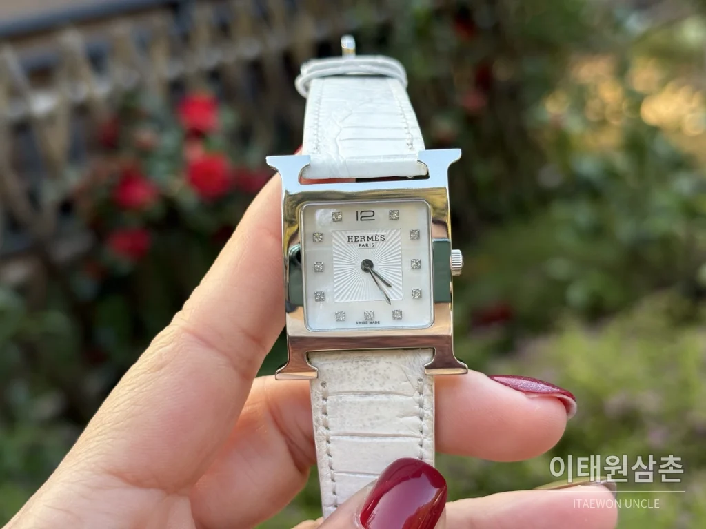 에르메스 H 시리즈 쿼츠 화이트 다이얼 화이트 가죽 스트랩 실버 베젤