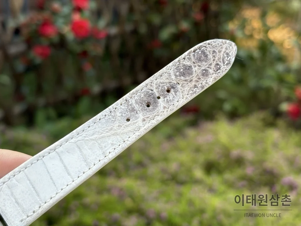 에르메스 H 시리즈 쿼츠 화이트 다이얼 화이트 가죽 스트랩 실버 베젤