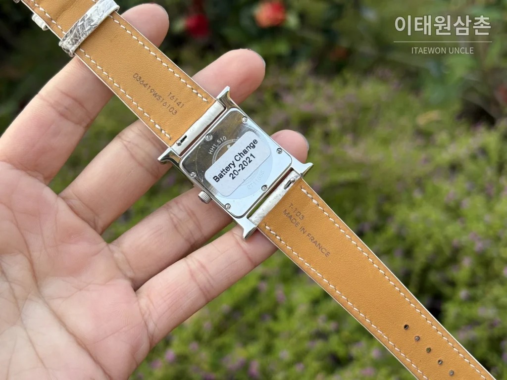 에르메스 H 시리즈 쿼츠 화이트 다이얼 화이트 가죽 스트랩 실버 베젤