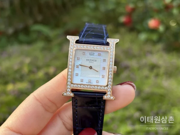 에르메스 H 시리즈 쿼츠 자개 다이얼 네이비 가죽 스트랩 로즈골드 베젤