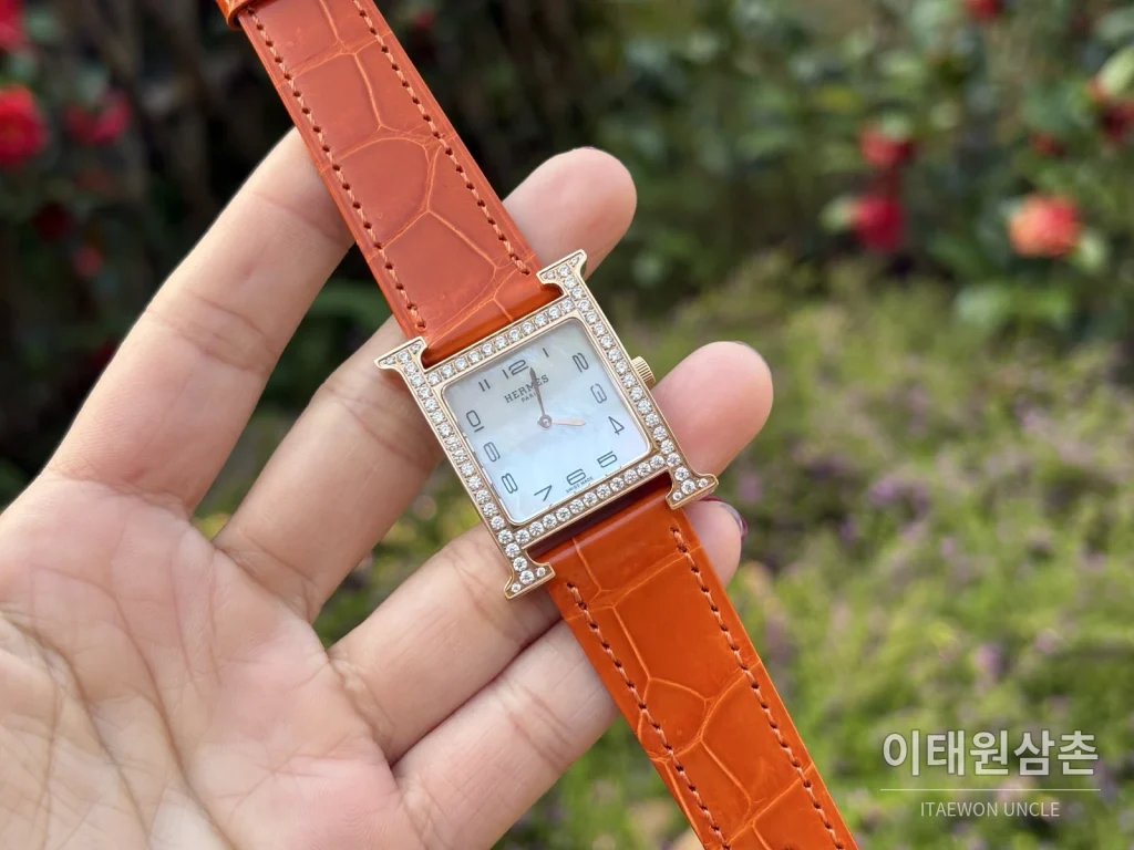 에르메스 H 시리즈 쿼츠 자개 다이얼 오렌지 가죽 스트랩 로즈골드 베젤