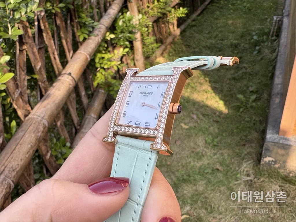 에르메스 H 시리즈 쿼츠 자개 다이얼 민트 가죽 스트랩 로즈골드 베젤