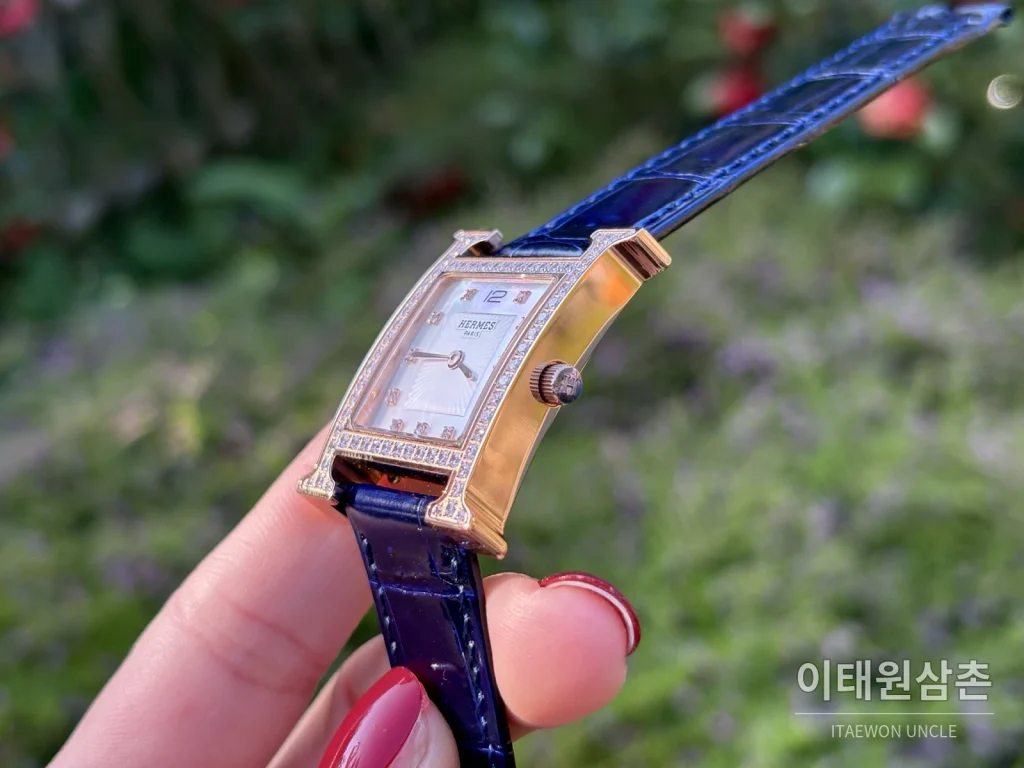 에르메스 H 시리즈 쿼츠 자개 다이얼 네이비 가죽 스트랩 로즈골드 베젤