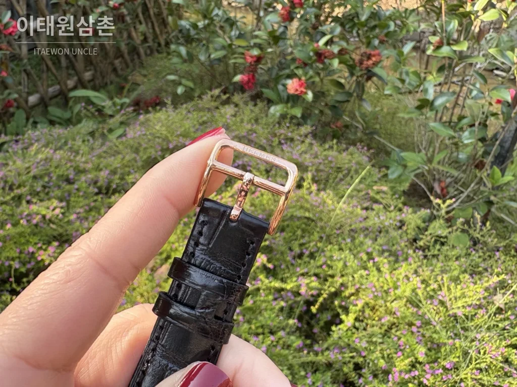 에르메스 H 시리즈 쿼츠 자개 다이얼 블랙 가죽 스트랩 로즈골드 베젤 (2)
