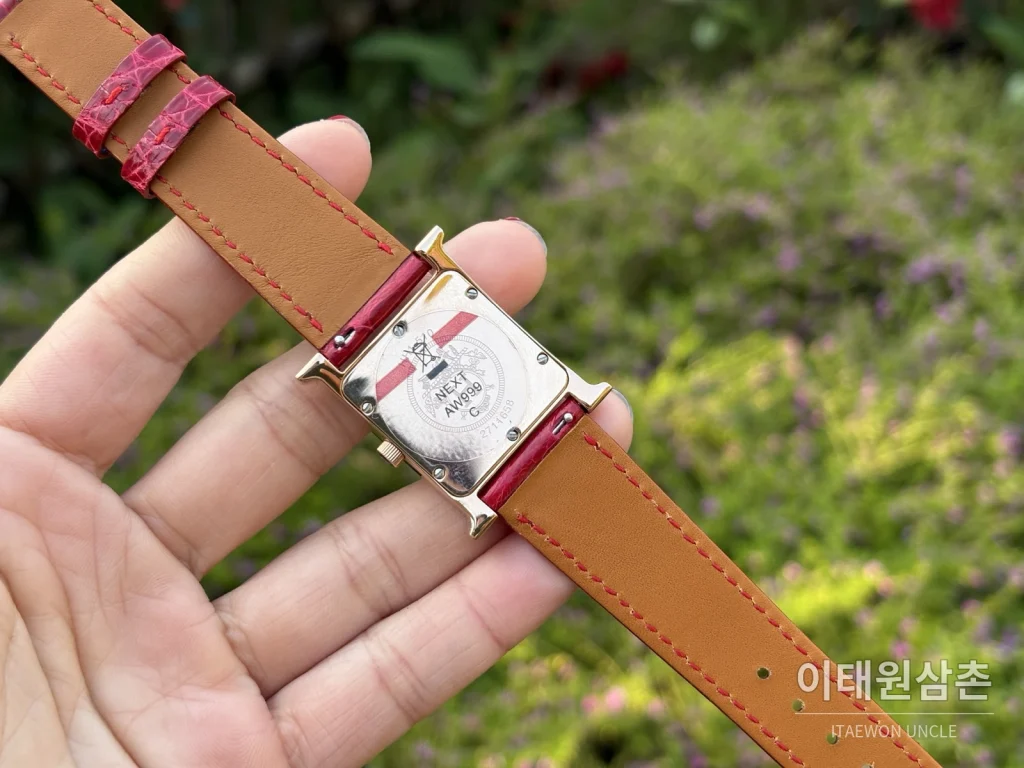 에르메스 H 시리즈 쿼츠 자개 다이얼 레드 가죽 스트랩 로즈골드 베젤
