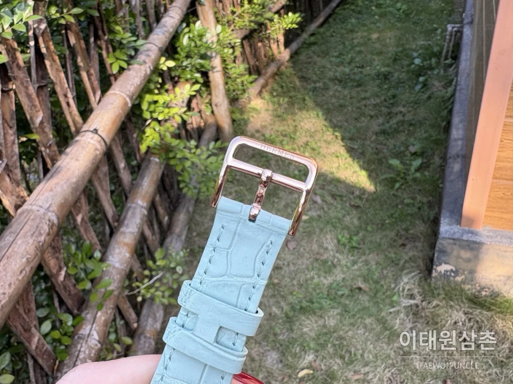 에르메스 H 시리즈 쿼츠 자개 다이얼 민트 가죽 스트랩 로즈골드 베젤