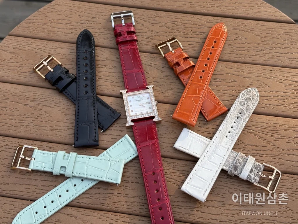 에르메스 H 시리즈 쿼츠 자개 다이얼 레드 가죽 스트랩 로즈골드 베젤