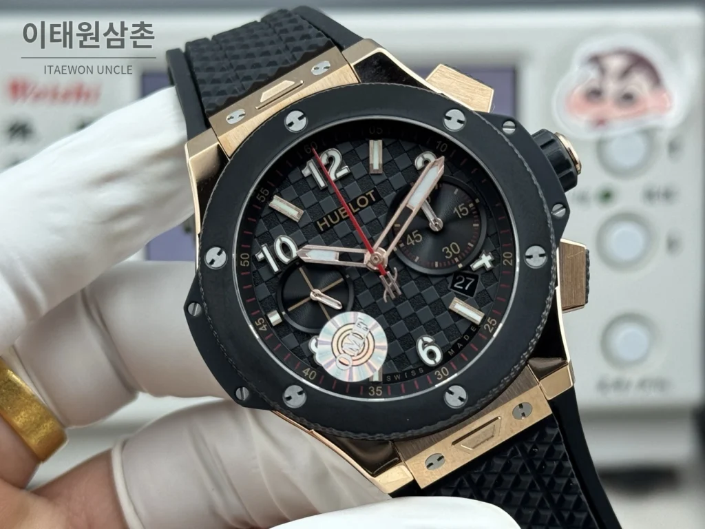 위블로 빅뱅 20주년 세라믹 크로노그래프 오토매틱 OMF라인 43mm 블랙 블랙 러버 스트랩 블랙 베젤 (3)