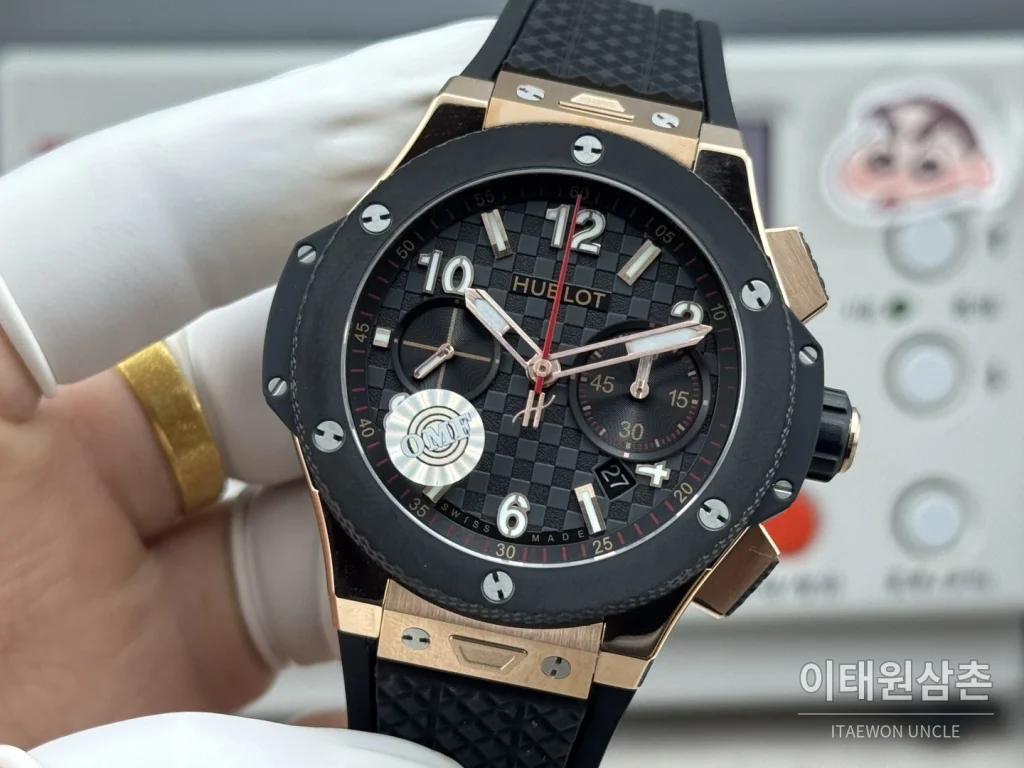 위블로 빅뱅 20주년 세라믹 크로노그래프 오토매틱 OMF라인 43mm 블랙 블랙 러버 스트랩 블랙 베젤 (3)