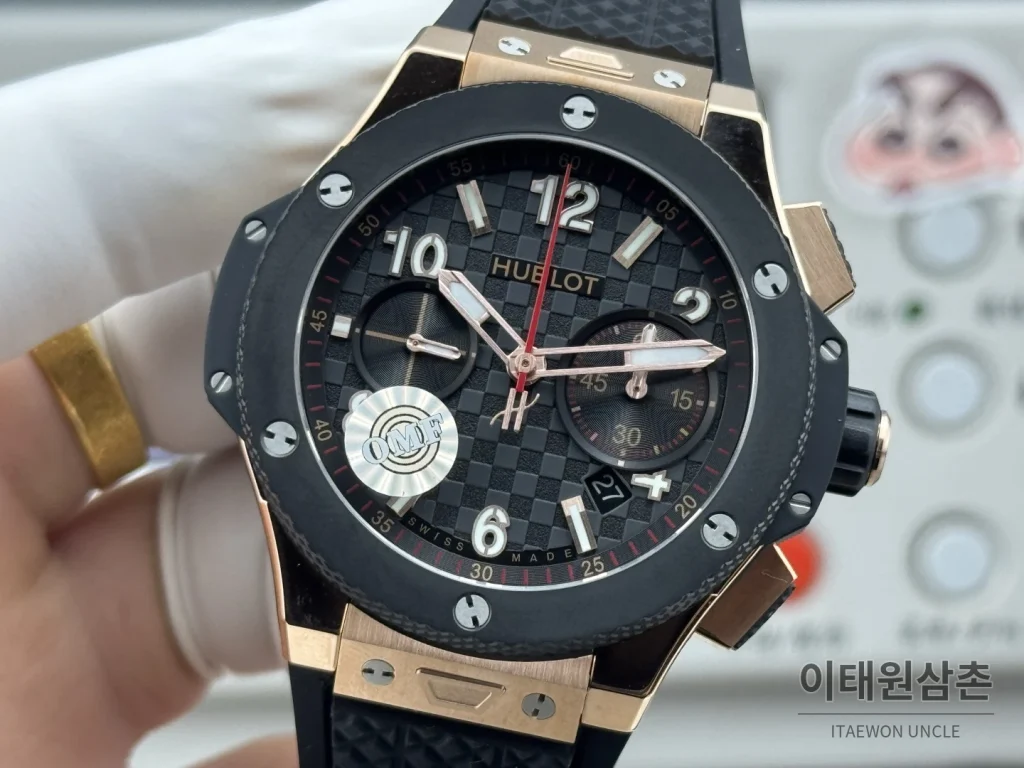 위블로 빅뱅 20주년 세라믹 크로노그래프 오토매틱 OMF라인 43mm 블랙 블랙 러버 스트랩 블랙 베젤 (3)