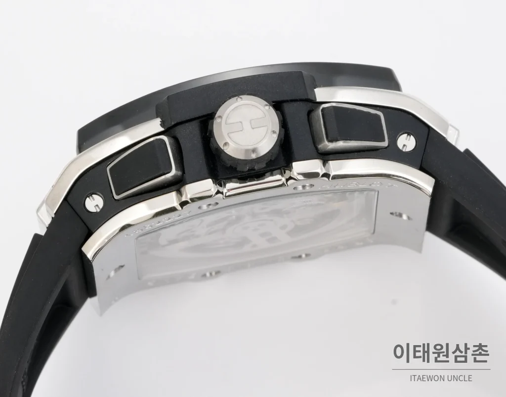 위블로 빅뱅 오토매틱 스켈레톤 다이얼 블랙 러버 스트랩 블랙 베젤