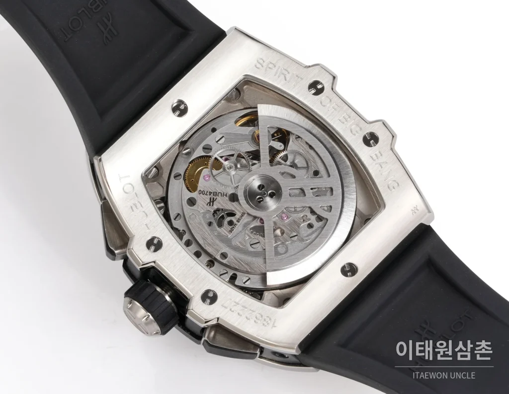 위블로 빅뱅 오토매틱 스켈레톤 다이얼 블랙 러버 스트랩 블랙 베젤