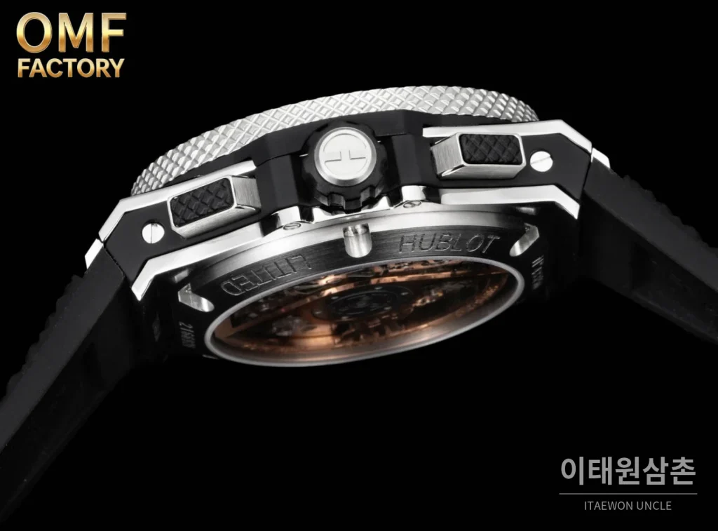 위블로 빅뱅 블랙 세라믹베젤 체커다이얼 크로노그래프 오토매틱 43mm