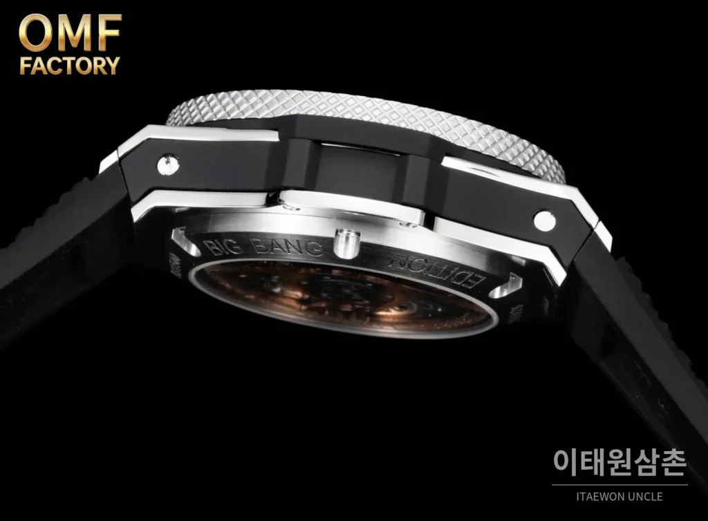 위블로 빅뱅 블랙 세라믹베젤 체커다이얼 크로노그래프 오토매틱 43mm