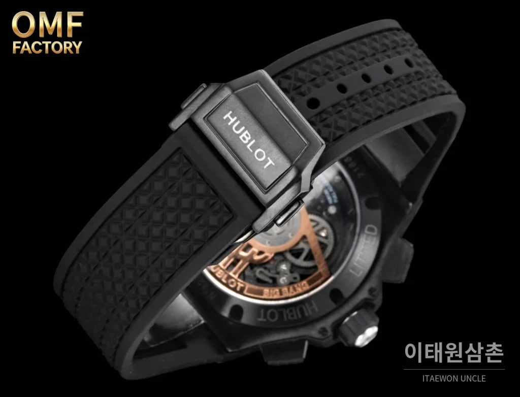위블로 빅뱅 블랙 세라믹 크로노그래프 러버스트랩 오토매틱 43mm (2)