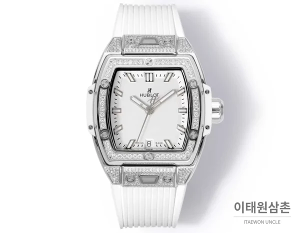 위블로 빅뱅 다이아몬드 스틸 스켈레톤 러버밴드 오토매틱 39mm 실버 / 블랙 (7) 위블로 빅뱅 다이아몬드 스틸 스켈레톤 러버밴드 오토매틱 39mm 실버 / 블랙 실버 베젤 (4)