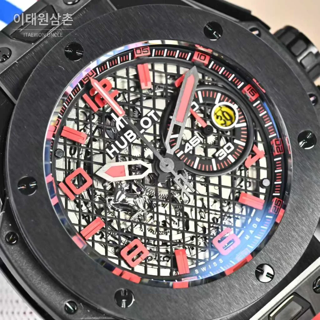 위블로 빅뱅 페라리 티타늄 카본 스켈레톤 크로노그래프 오토매틱 45mm 블랙 레드 가죽 스트랩