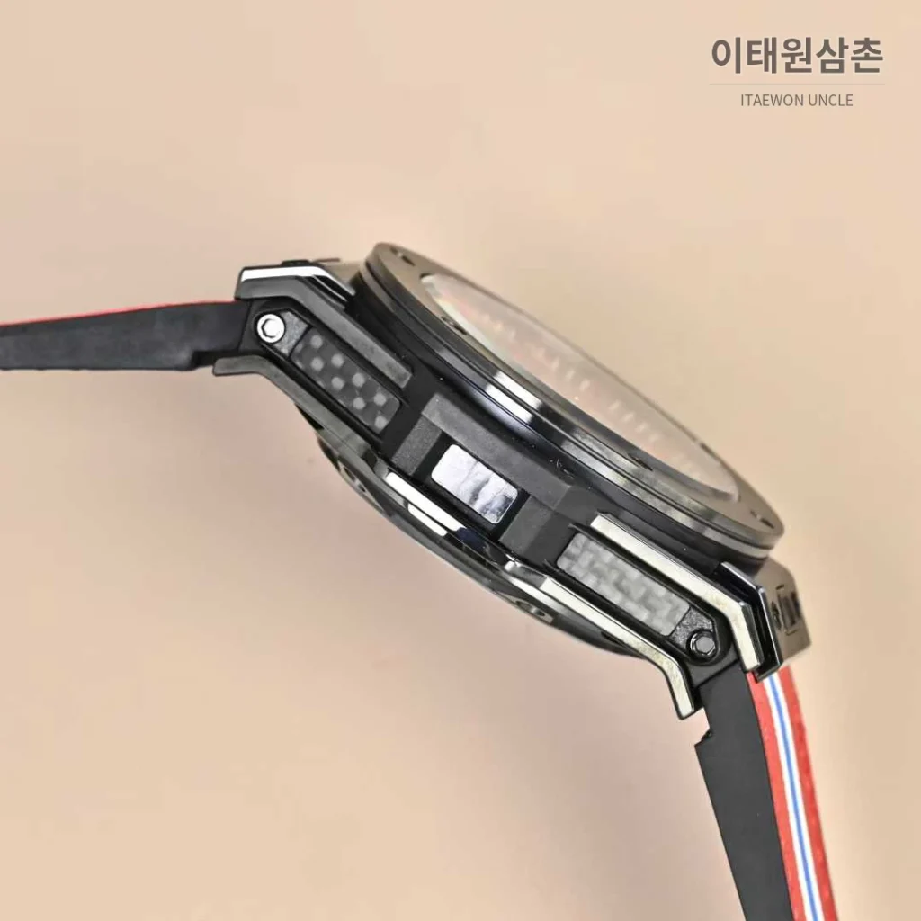 위블로 빅뱅 페라리 티타늄 카본 스켈레톤 크로노그래프 오토매틱 45mm 블랙 레드 가죽 스트랩