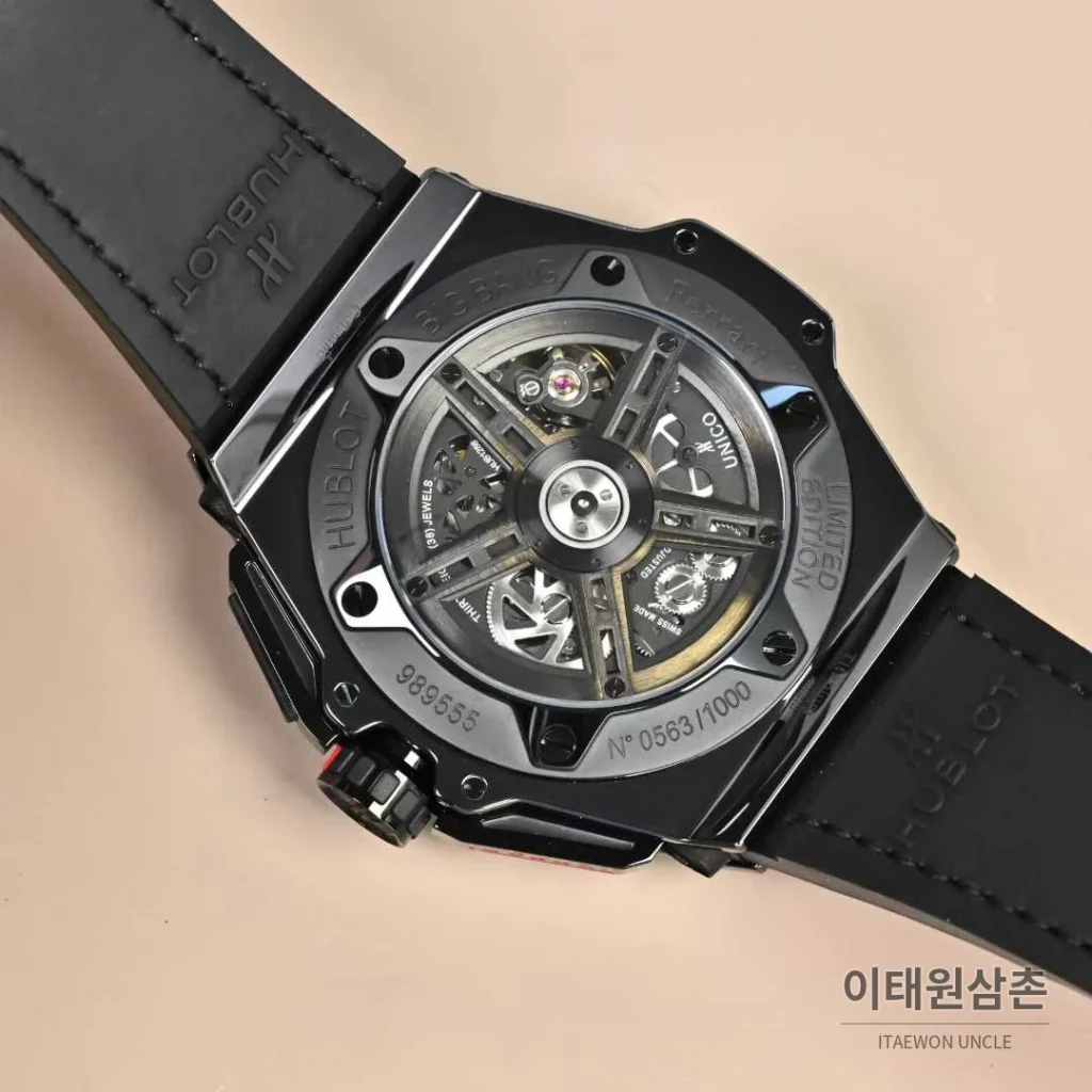 위블로 빅뱅 페라리 티타늄 카본 스켈레톤 크로노그래프 오토매틱 45mm 블랙 레드 가죽 스트랩