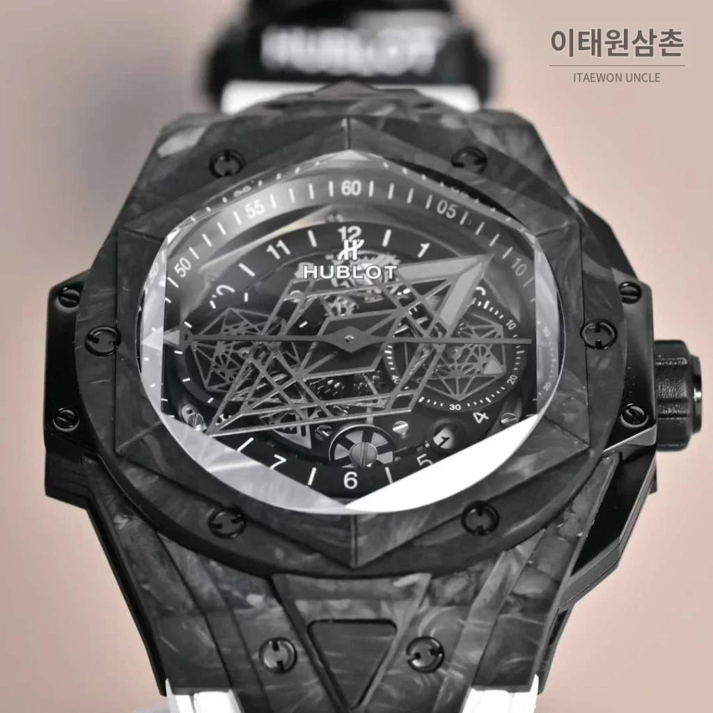 위블로 빅뱅 상블루II 카본파이버 스켈레톤 크로노그래프 오토매틱 45mm 블랙 화이트 러버 스트랩