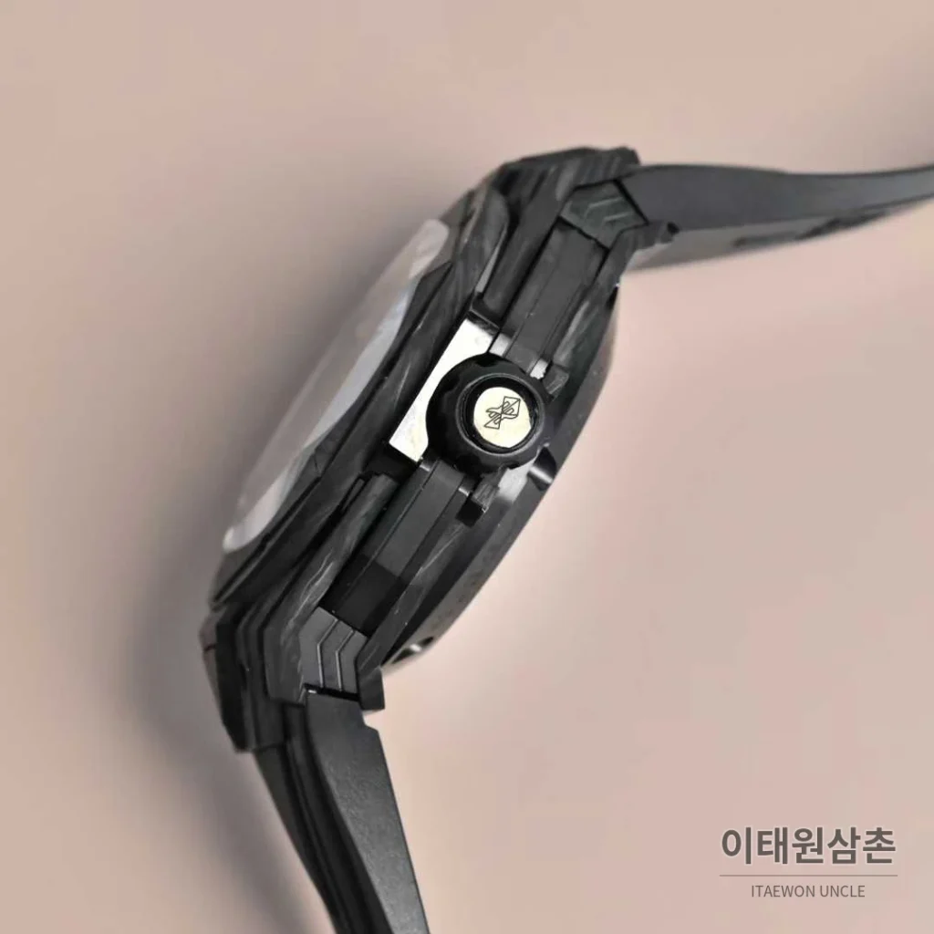 위블로 빅뱅 상블루II 카본파이버 스켈레톤 크로노그래프 오토매틱 45mm 블랙 블랙 러버 스트랩