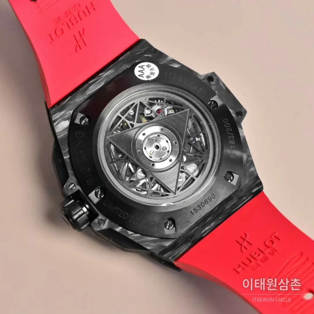 위블로 빅뱅 상블루II 카본파이버 스켈레톤 크로노그래프 오토매틱 45mm 블랙 레드 러버 스트랩