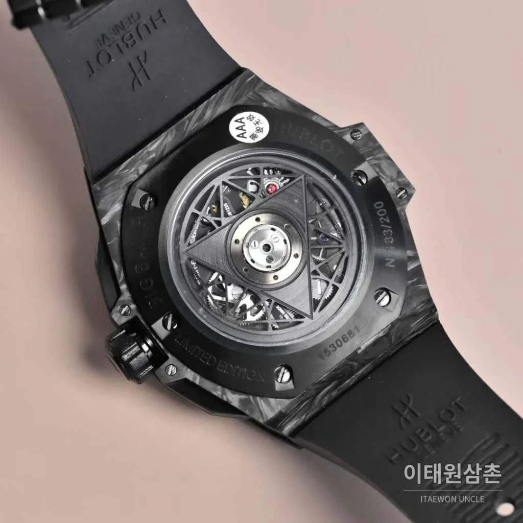 위블로 빅뱅 상블루II 카본파이버 스켈레톤 크로노그래프 오토매틱 45mm 블랙 블랙 러버 스트랩