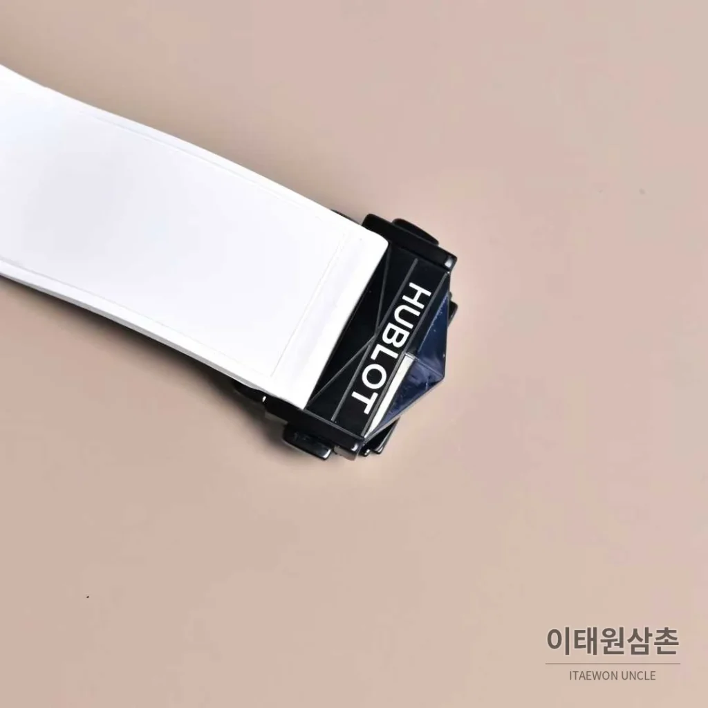 위블로 빅뱅 상블루II 카본파이버 스켈레톤 크로노그래프 오토매틱 45mm 블랙 화이트 러버 스트랩