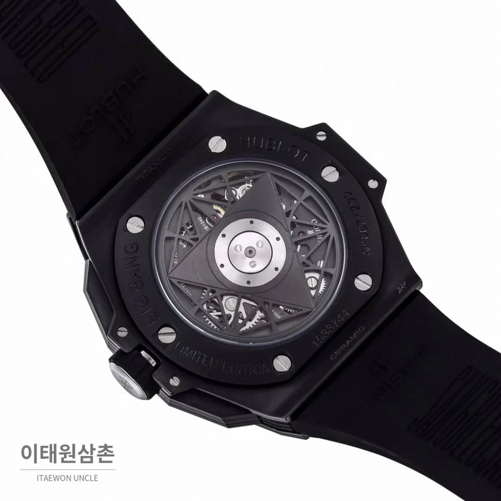 위블로 빅뱅 상블루 II 세라믹 스켈레톤 플라이백 크로노그래프 오토매틱 45mm 스켈레톤 다이얼 블랙 러버 스트랩