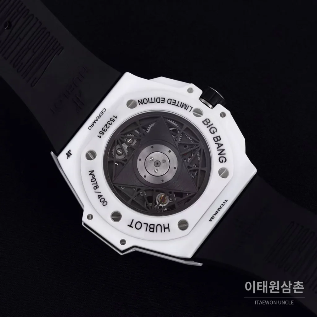 위블로 빅뱅 상블루 II 세라믹 스켈레톤 플라이백 크로노그래프 오토매틱 45mm 스켈레톤 다이얼 화이트 러버 스트랩