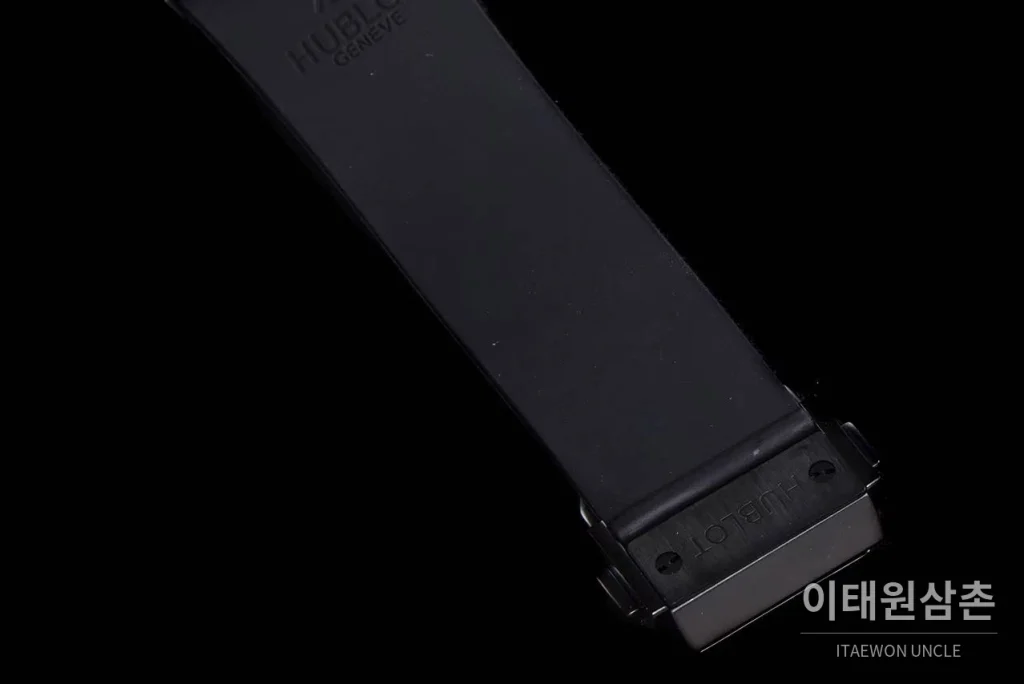 위블로 빅뱅 스켈레톤 투르비용 러버스트랩 오토매틱 블랙 블랙 베젤