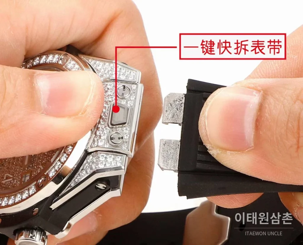 위블로 빅뱅 스틸 레인보우베젤 다이아세팅 오토매틱 39mm 멀티컬러 화이트 다이얼 블랙 러버 스트랩