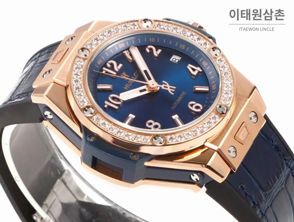 위블로 빅뱅 스틸 레인보우베젤 다이아세팅 오토매틱 39mm 멀티컬러 네이비 다이얼 네이비 가죽 스트랩