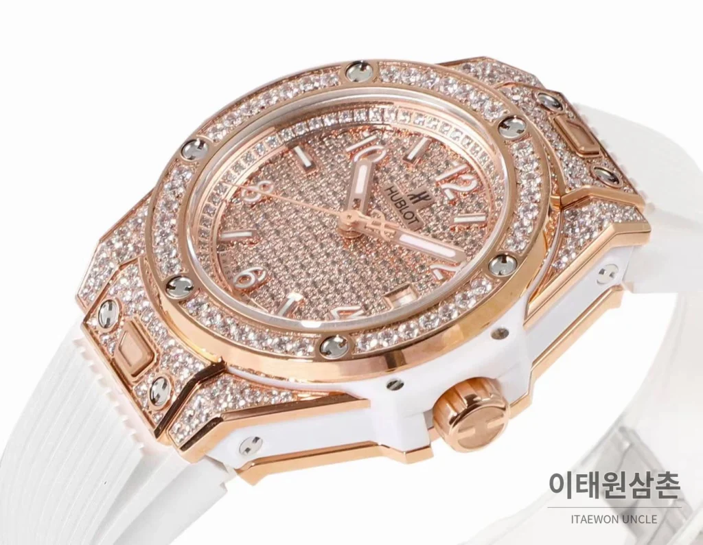 위블로 빅뱅 스틸 레인보우베젤 다이아세팅 오토매틱 39mm 멀티컬러 로즈골드 다이얼 화이트 러버 스트랩
