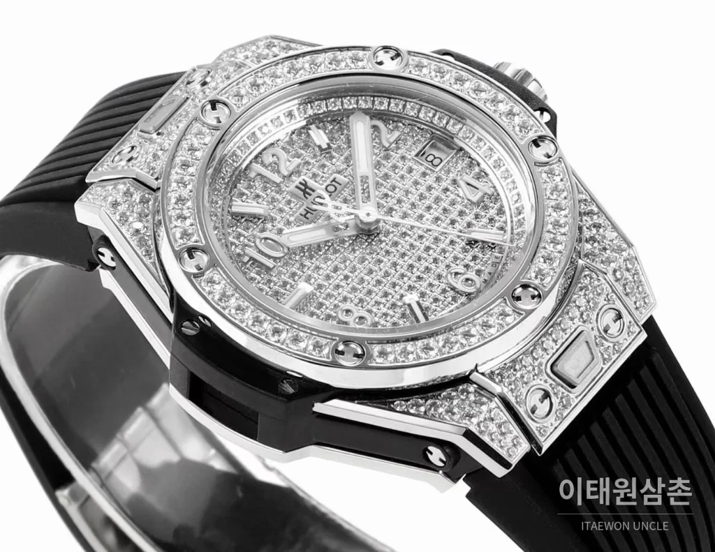위블로 빅뱅 스틸 레인보우베젤 다이아세팅 오토매틱 39mm 멀티컬러 화이트 다이얼 블랙 러버 스트랩