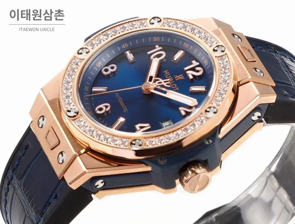 위블로 빅뱅 스틸 레인보우베젤 다이아세팅 오토매틱 39mm 멀티컬러 네이비 다이얼 네이비 가죽 스트랩