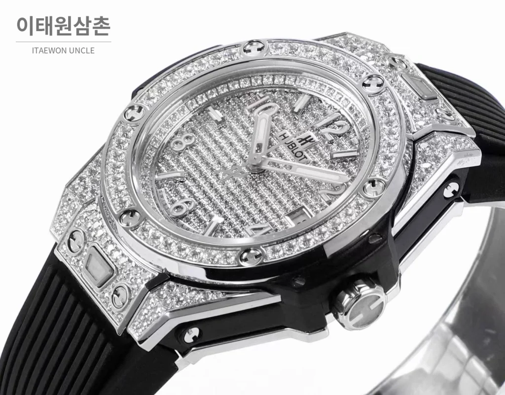위블로 빅뱅 스틸 레인보우베젤 다이아세팅 오토매틱 39mm 멀티컬러 화이트 다이얼 블랙 러버 스트랩