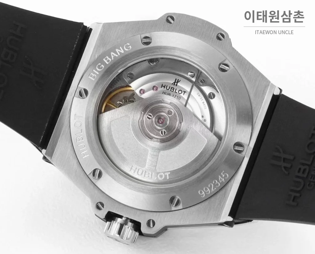 위블로 빅뱅 스틸 레인보우베젤 다이아세팅 오토매틱 39mm 멀티컬러 화이트 다이얼 블랙 러버 스트랩