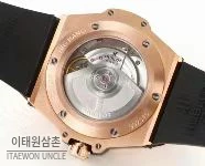 위블로 빅뱅 스틸 레인보우베젤 다이아세팅 오토매틱 39mm 멀티컬러 블랙 다이얼 블랙 러버 스트랩