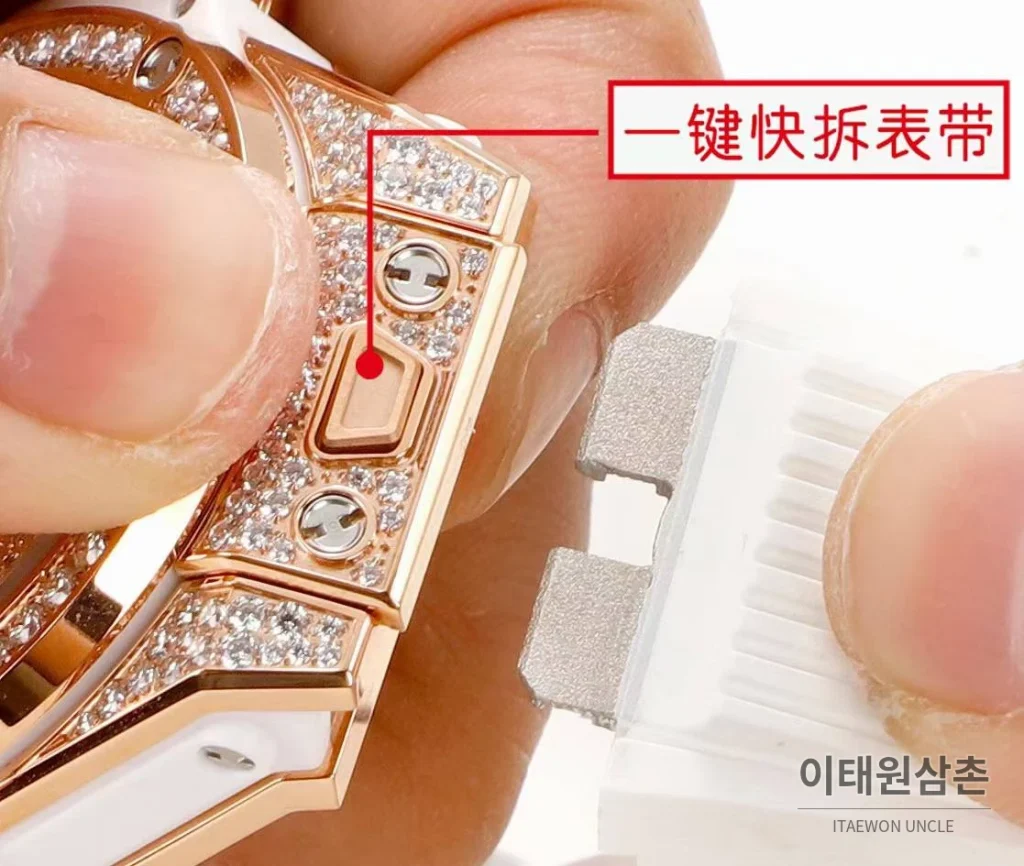 위블로 빅뱅 스틸 레인보우베젤 다이아세팅 오토매틱 39mm 멀티컬러 로즈골드 다이얼 화이트 러버 스트랩
