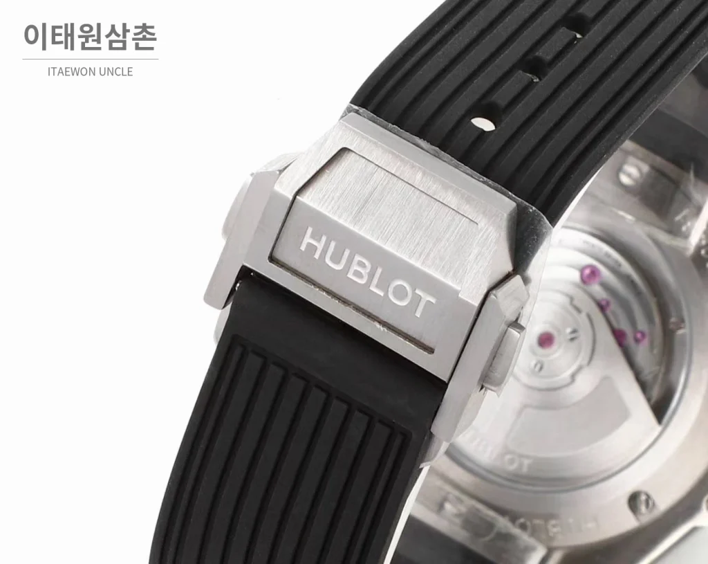 위블로 빅뱅 스틸 레인보우베젤 다이아세팅 오토매틱 39mm 멀티컬러 화이트 다이얼 블랙 러버 스트랩