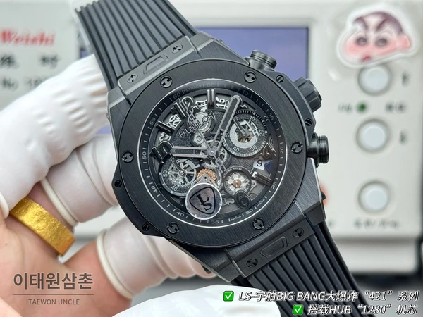 위블로 빅뱅 유니코 블랙베젤 운석질감 다이얼 러버밴드 크로노그래프 44mm 위블로 빅뱅 유니코 블랙베젤 운석질감 다이얼 러버밴드 크로노그래프 44mm