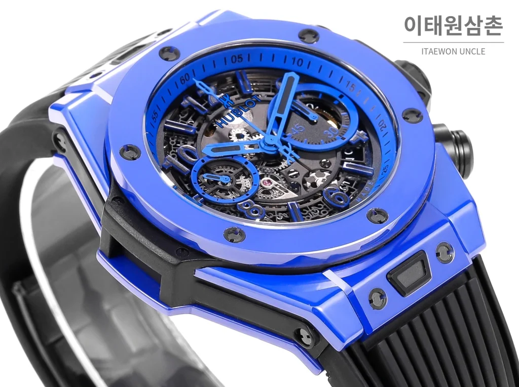위블로 빅뱅 유니코 컬러세라믹 플라이백 크로노그래프 오토매틱 45mm 멀티 컬러 스켈레톤 다이얼 블랙 러버 스트랩 블루 베젤
