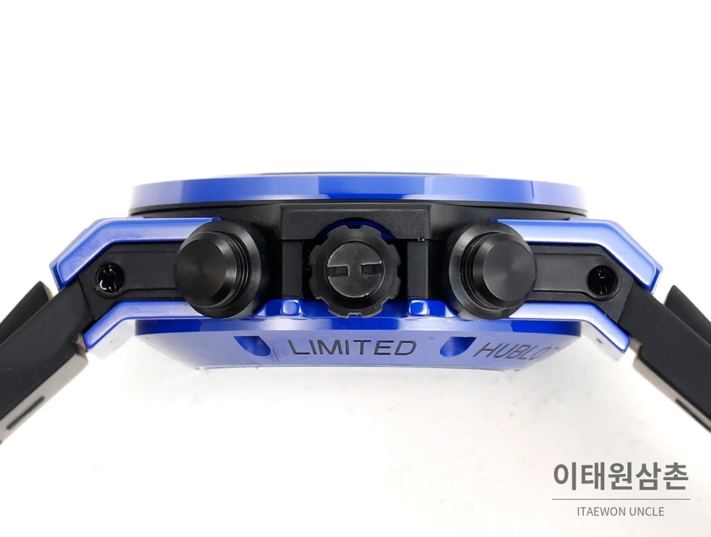 위블로 빅뱅 유니코 컬러세라믹 플라이백 크로노그래프 오토매틱 45mm 멀티 컬러 스켈레톤 다이얼 블랙 러버 스트랩 블루 베젤