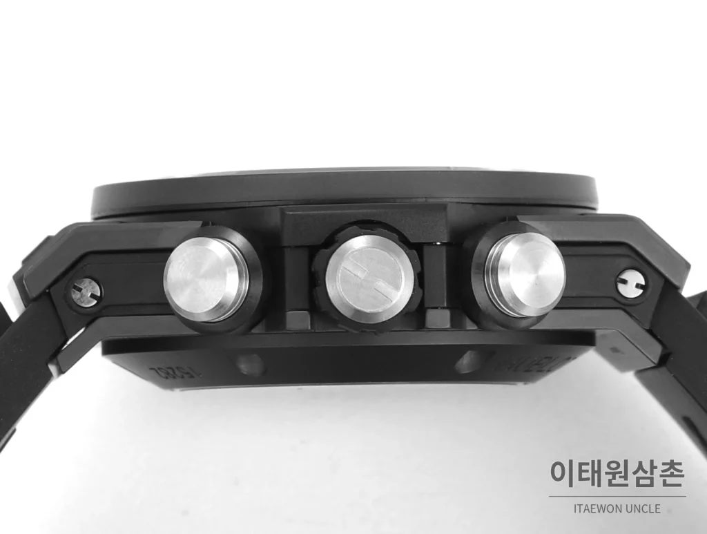 위블로 빅뱅 유니코 컬러세라믹 플라이백 크로노그래프 오토매틱 45mm 멀티 컬러 스켈레톤 다이얼 블랙 러버 스트랩 블랙 베젤